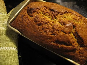 320px-Banana_bread_fresh_from_the_oven,_October_2009