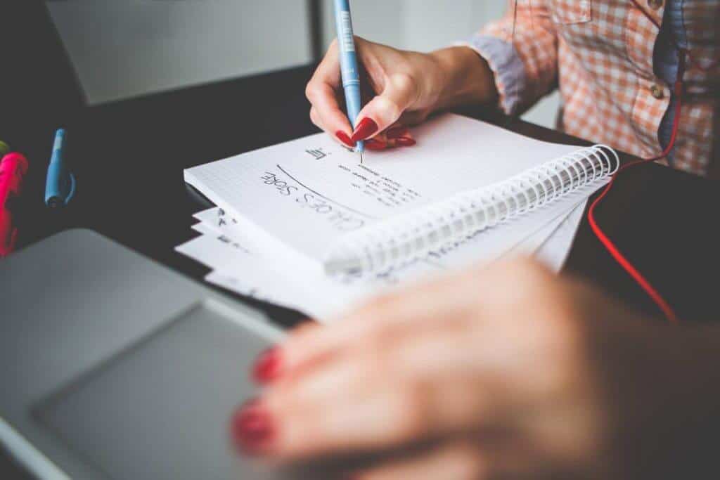 Academic English Phrases for Writing an Essay