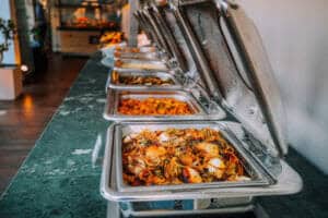Learn how to pronounce BUFFET