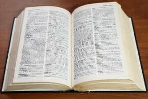Idioms dictionaries and lists